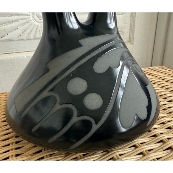 80's George & Georgene Garrett Southwest Black Studio Pottery Wedding Vase - Picture 12 of 13